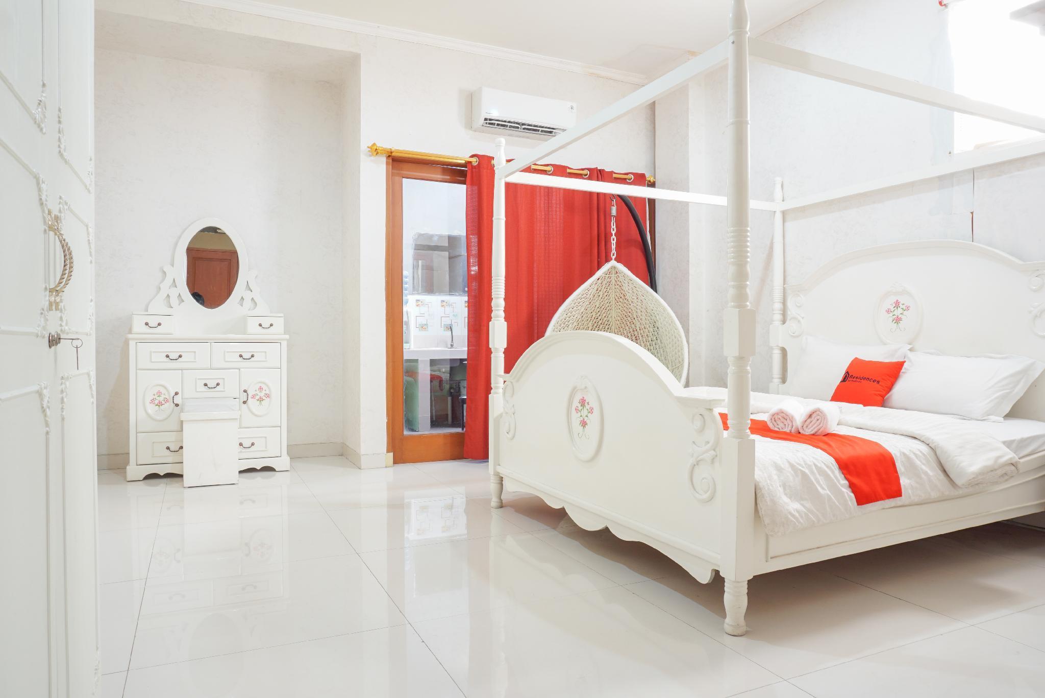Hotel Reddoorz Near Kemang Square Yakarta Exterior foto